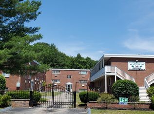 28 Weymouth St, Holbrook, MA 02343