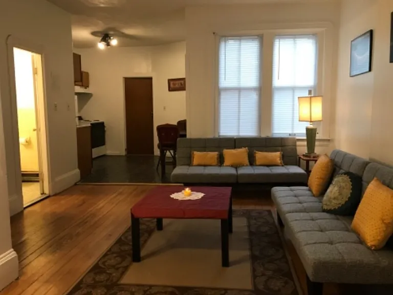 33 Cunard St #4B — Photo 9