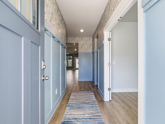 5th image of 217 Woodhouse Way
