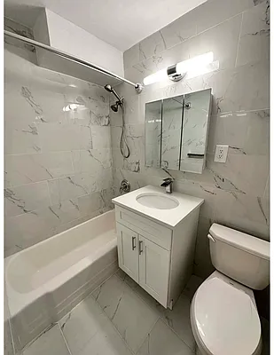 Rented by UES Management | media 14