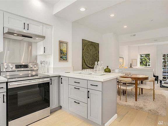 5th image of 2030 132nd Ave SE APT 310