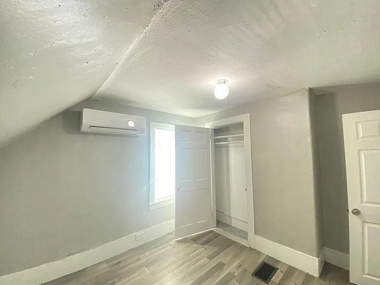 4 Shedds Ave — Photo 32