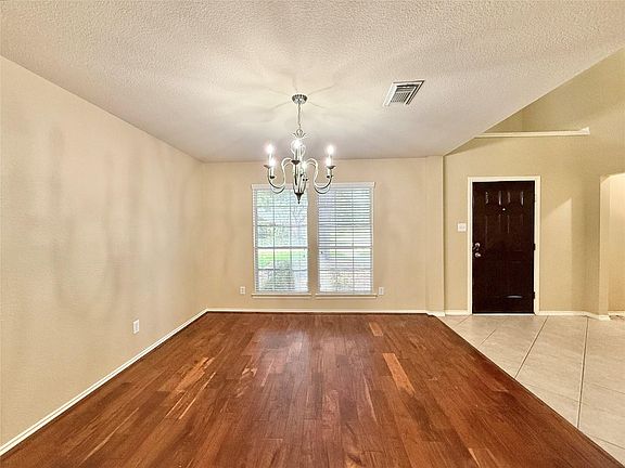5th image of 1810 Katlyn Ln