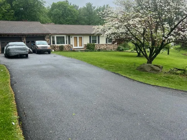 56 N Oneil St, Mohnton, PA 19540