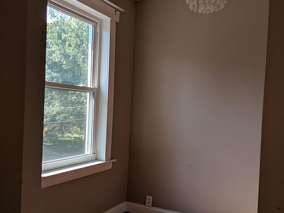 5th image of 1756 Mills Ave APT 2