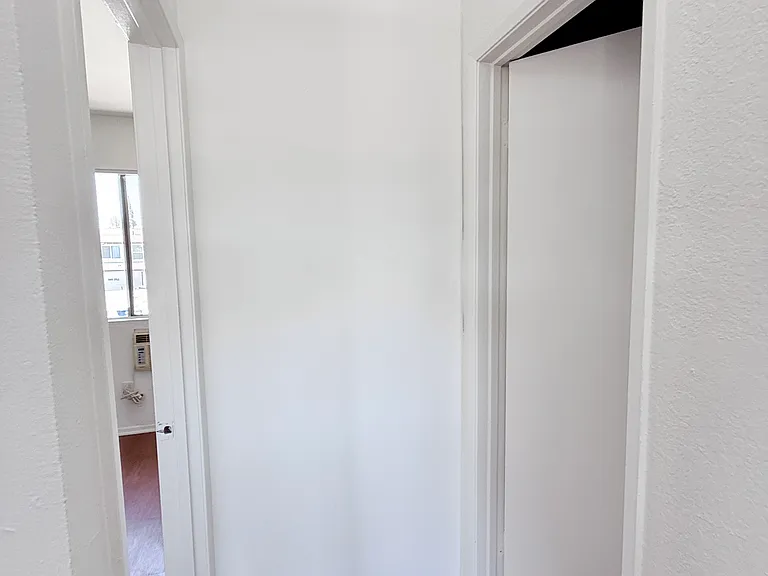 7355 Woodley Ave #8 — Photo 13