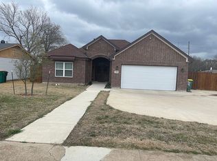 320 W Little Creek Rd, Cedar Hill, TX 75104