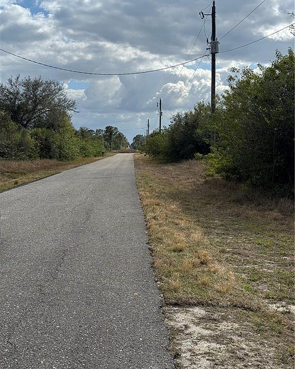 2nd image of 1611 Robert AVE