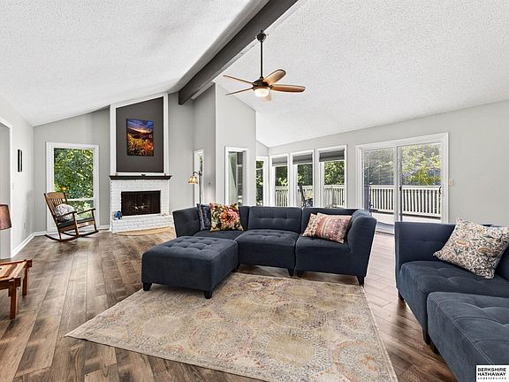 4th image of 903 Ridgewood Ct