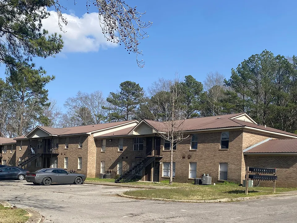 Oak Ridge Apartments