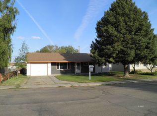 207 2nd St, Glendive, MT 59330