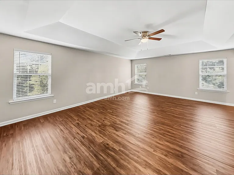 406 Howell Xing — Photo 14