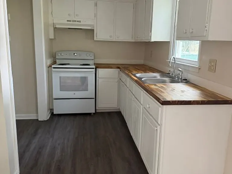 327 McCotter Blvd — Photo 3