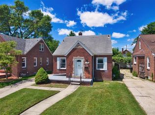 21241 Redmond Ave, Eastpointe, MI 48021