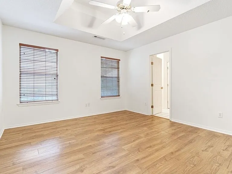 889 S Parkwood Dr — Photo 9