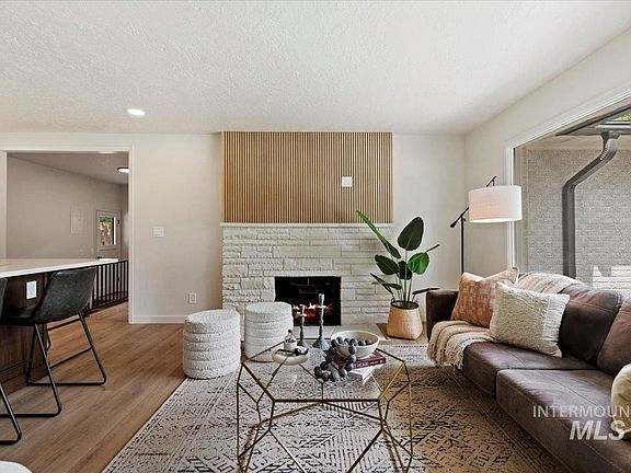 4th image of 6615 W Ashland Dr