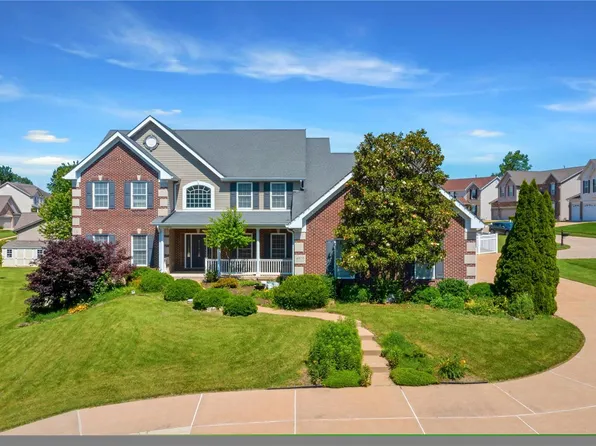 4979 Ambs Rd, Saint Louis, MO 63128