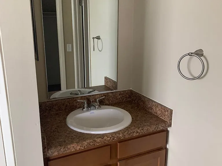 Superior Place Apartments — Photo 62