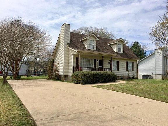 5th image of 137 Centennial Dr