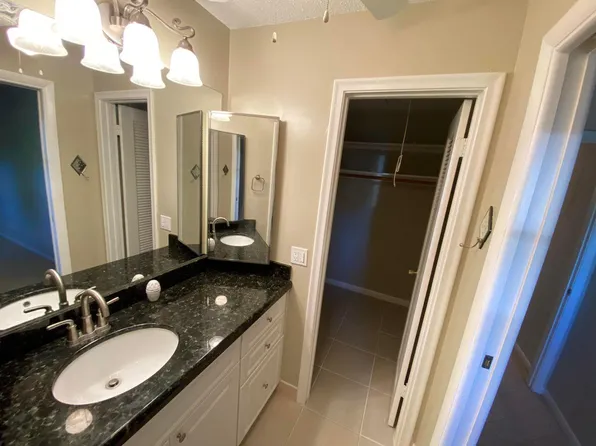 812 High Point Dr W APT A, Delray Beach, FL 33445