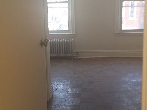 3rd image of 1065 Grant Ave APT 3