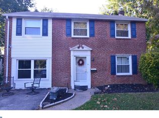 724 Buttonwood Dr, Springfield, PA 19064