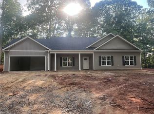 132 Carolina Ave, Mocksville, NC 27028