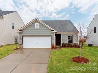 145 Hidden Lakes Rd, Statesville, NC 28677