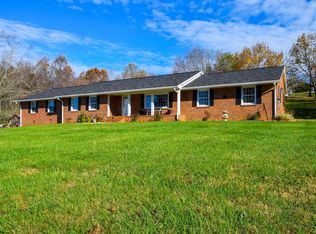 22 Beagle Trl, Troutville, VA 24175