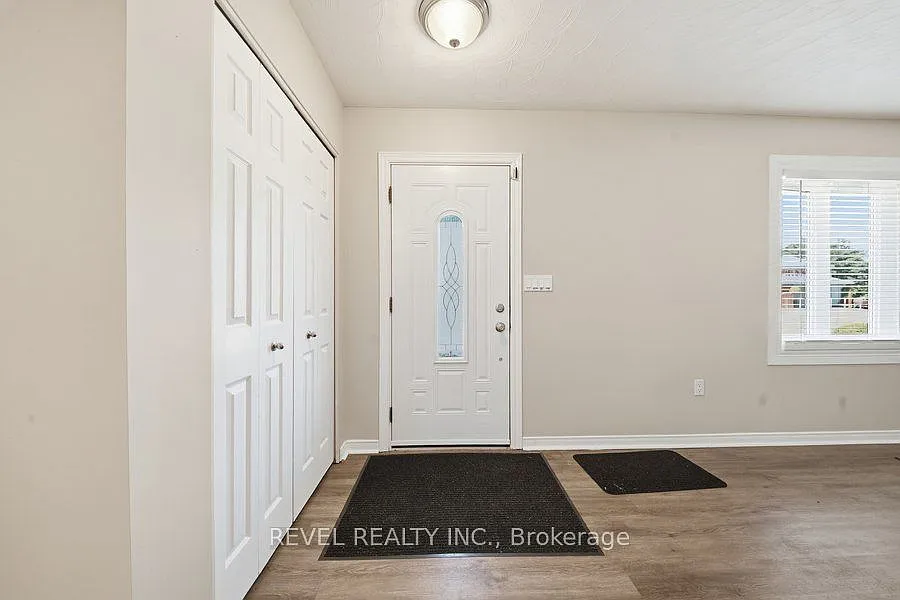 3 bed, $2,200 — Photo 4