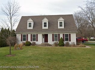 8128 Bluebird Dr, Brighton, MI 48116