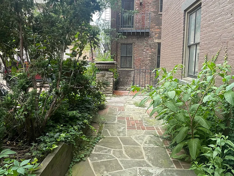 127 W 9th St #2 — Photo 12