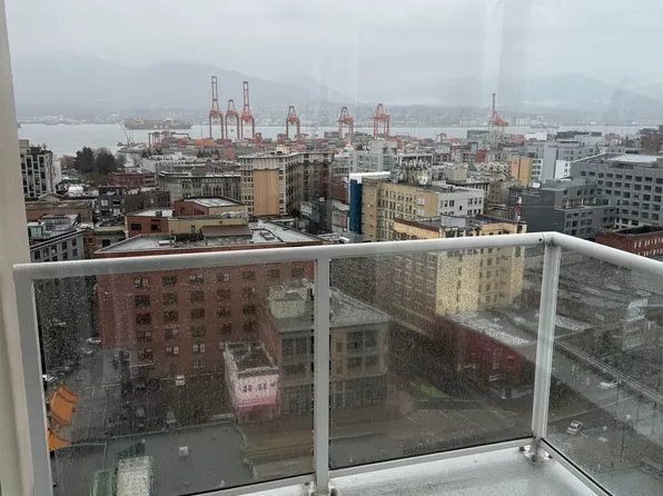 550 Taylor St #2207, Vancouver, BC V6B 1R1