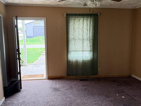 3rd image of 1266 S New York Ave