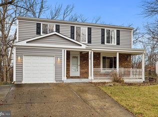230 Silverleaf Dr, Sterling, VA 20164