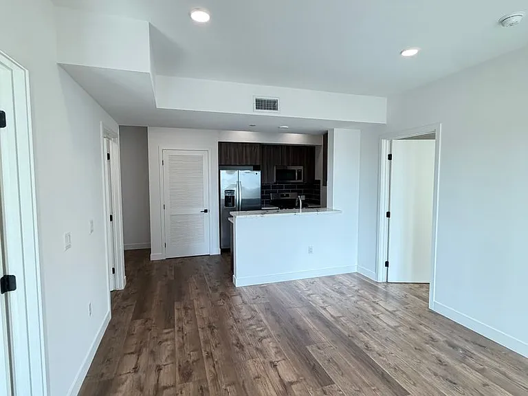 Montecito Lofts — Photo 86