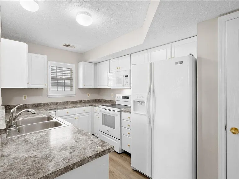 1205 Morning Side Dr — Photo 11