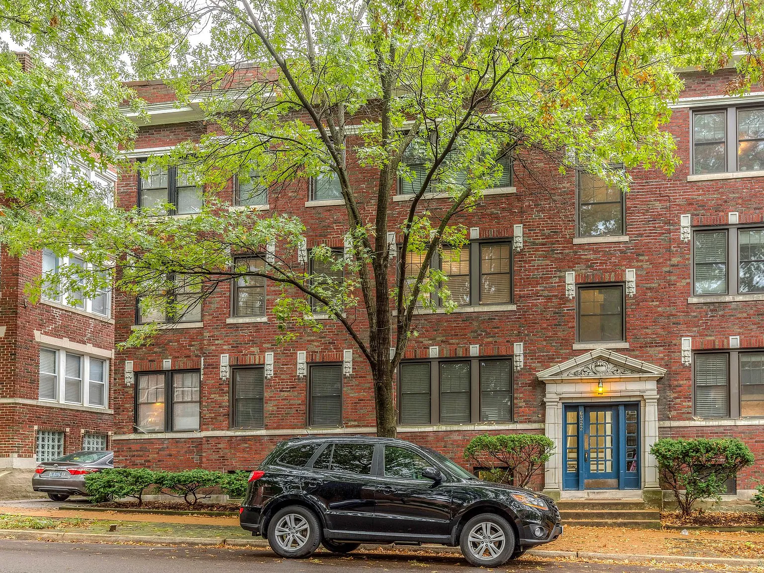2 bed, 1150 sqft, $1,895 — Photo 1