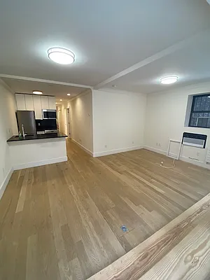 Rented by Bond New York | media 17