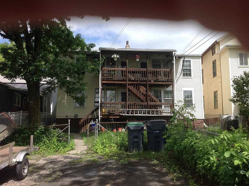 2nd image of 62-64 BURTON Avenue