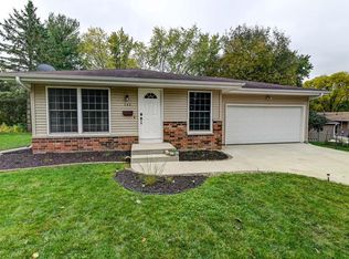 206 Belmont Cir, Madison, WI 53714