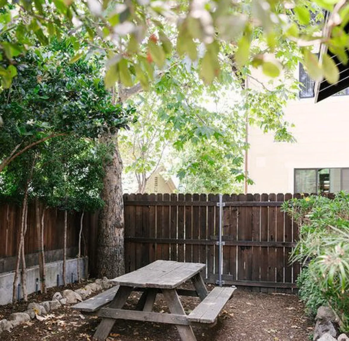 1 bed, 542 sqft, $2,400 — Photo 2