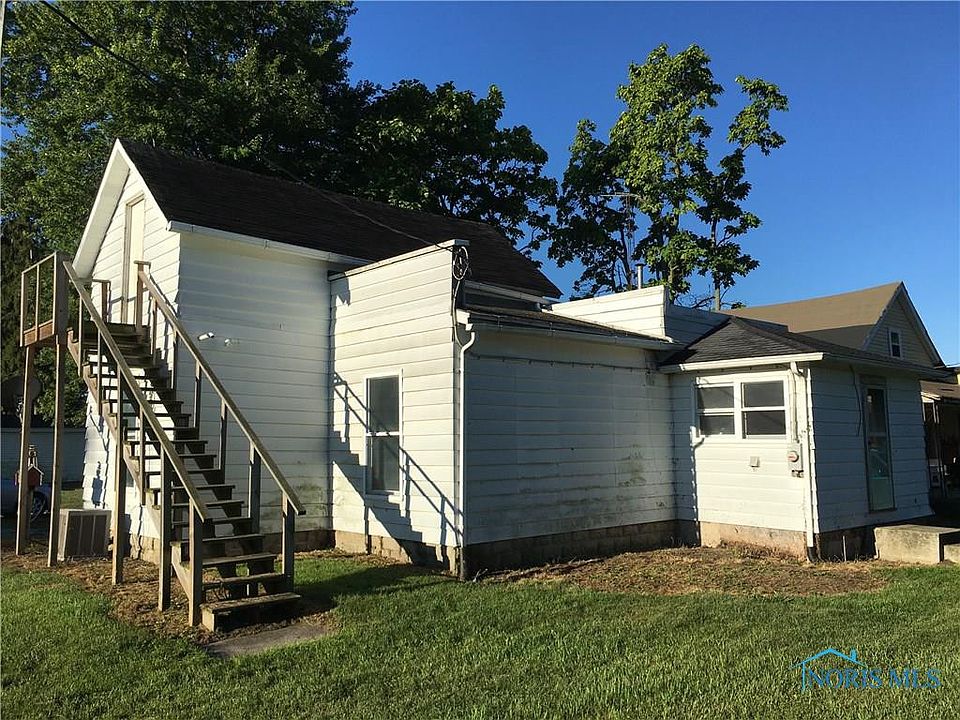 1st image of 225 N Eastom St