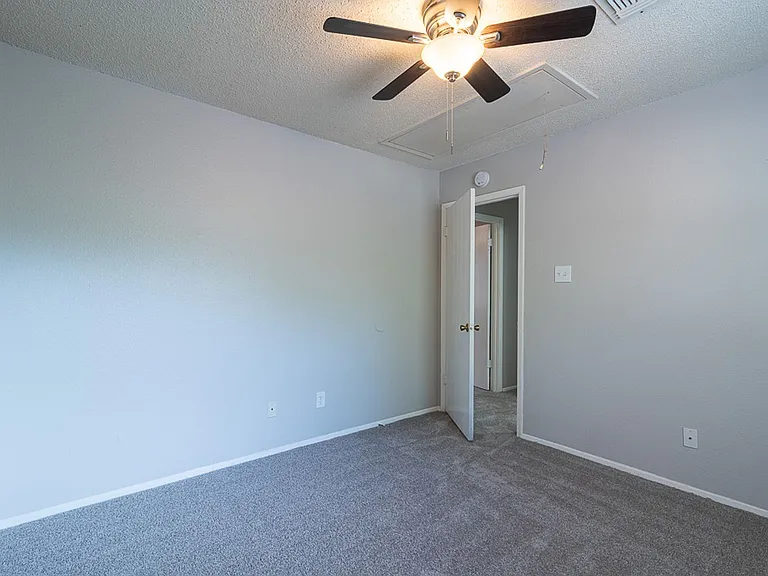 2906 Jadewood Ct #B — Photo 14