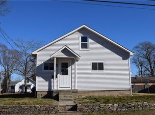 10 Wannisett Ave, Riverside, RI 02915