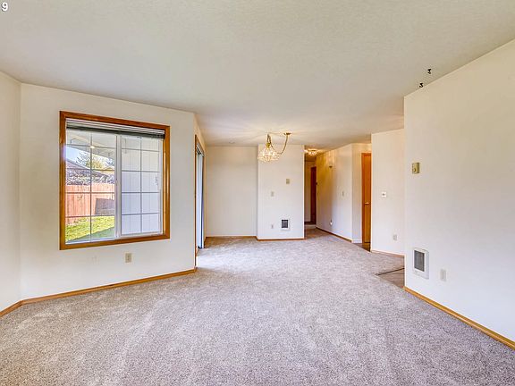 3rd image of 8107 NE 147th Ave