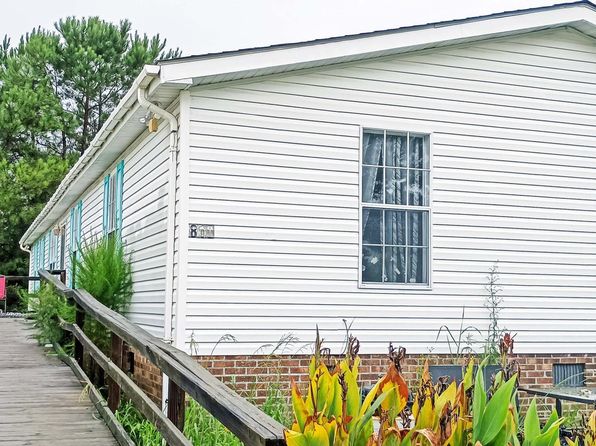 810 Topsail Greens Drive, Hampstead, NC 28443