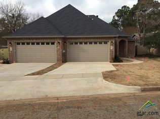 5401 Briar Cove Dr, Tyler, TX 75703
