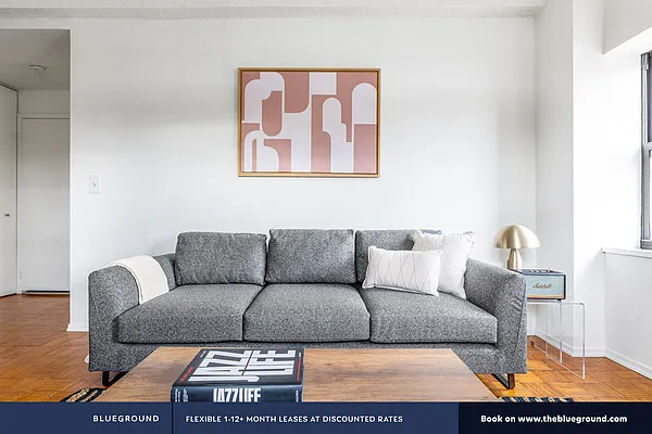 Rented by The Blueground | media 22