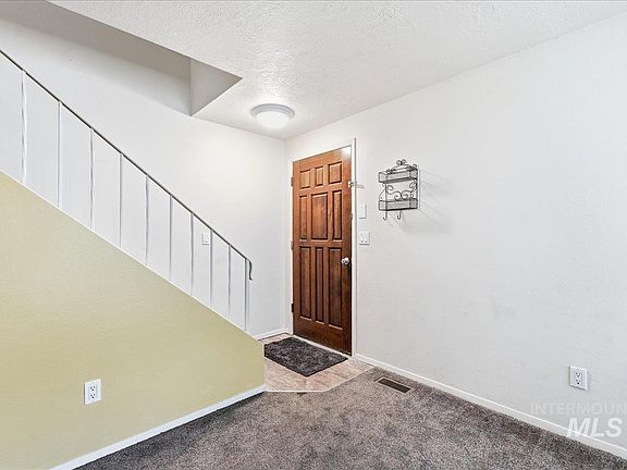 3rd image of 6919 W Maxwell Ln